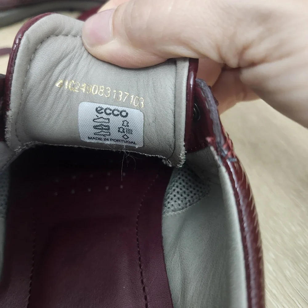 Ecco Women Suede Patent Leather Lace Up Sneakers Sz 41 US 10.5 Burgundy Comfort‎